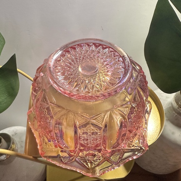 Pink imperial carnival glass bowl - Picture 4 of 6